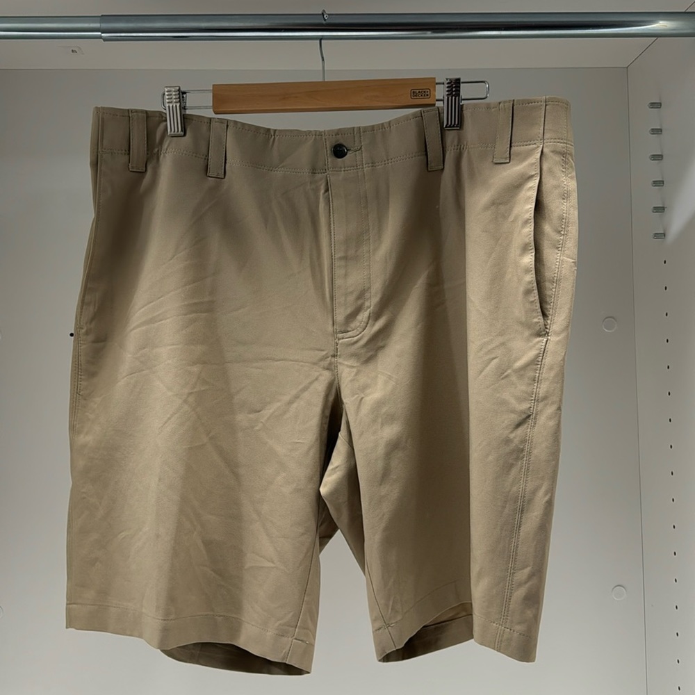 Callaway golf shorts.